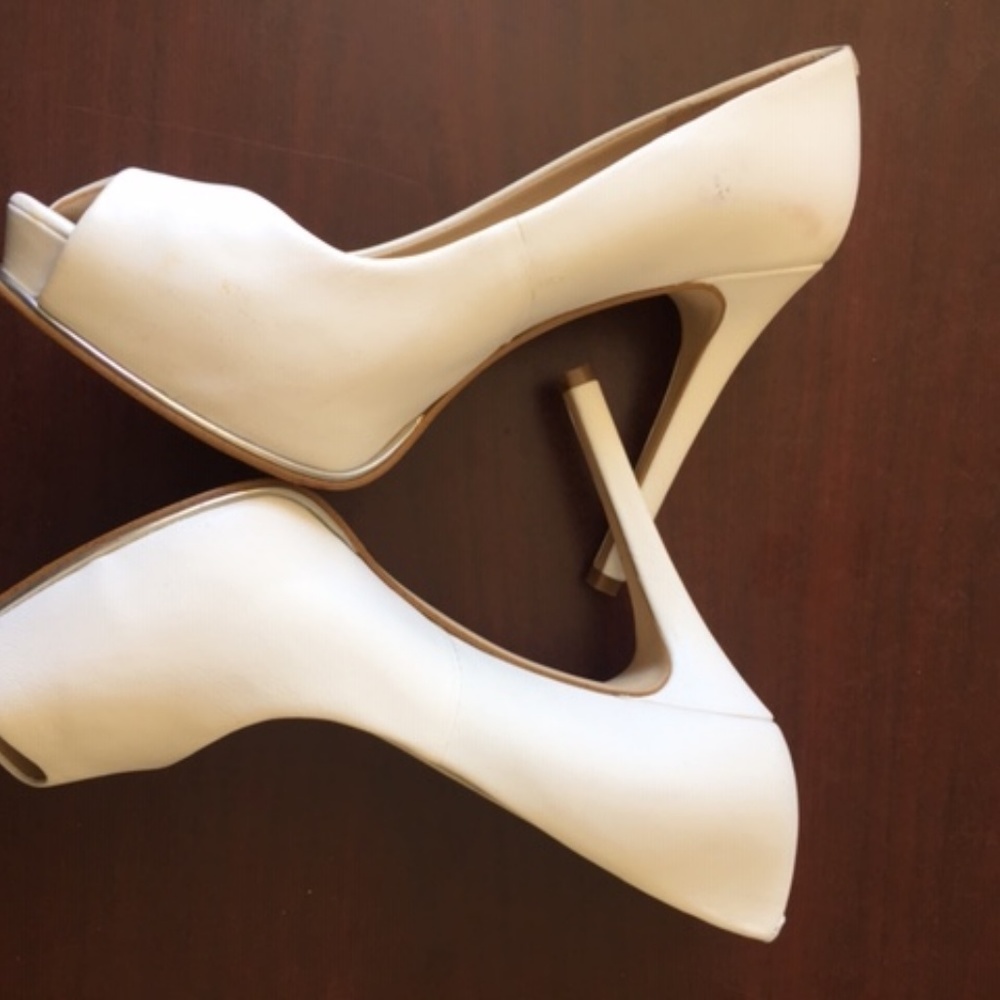 GUESS LEATHER PEEP-TOE PUMP 4" HEEL SHOES #379 - Picture 4 of 5